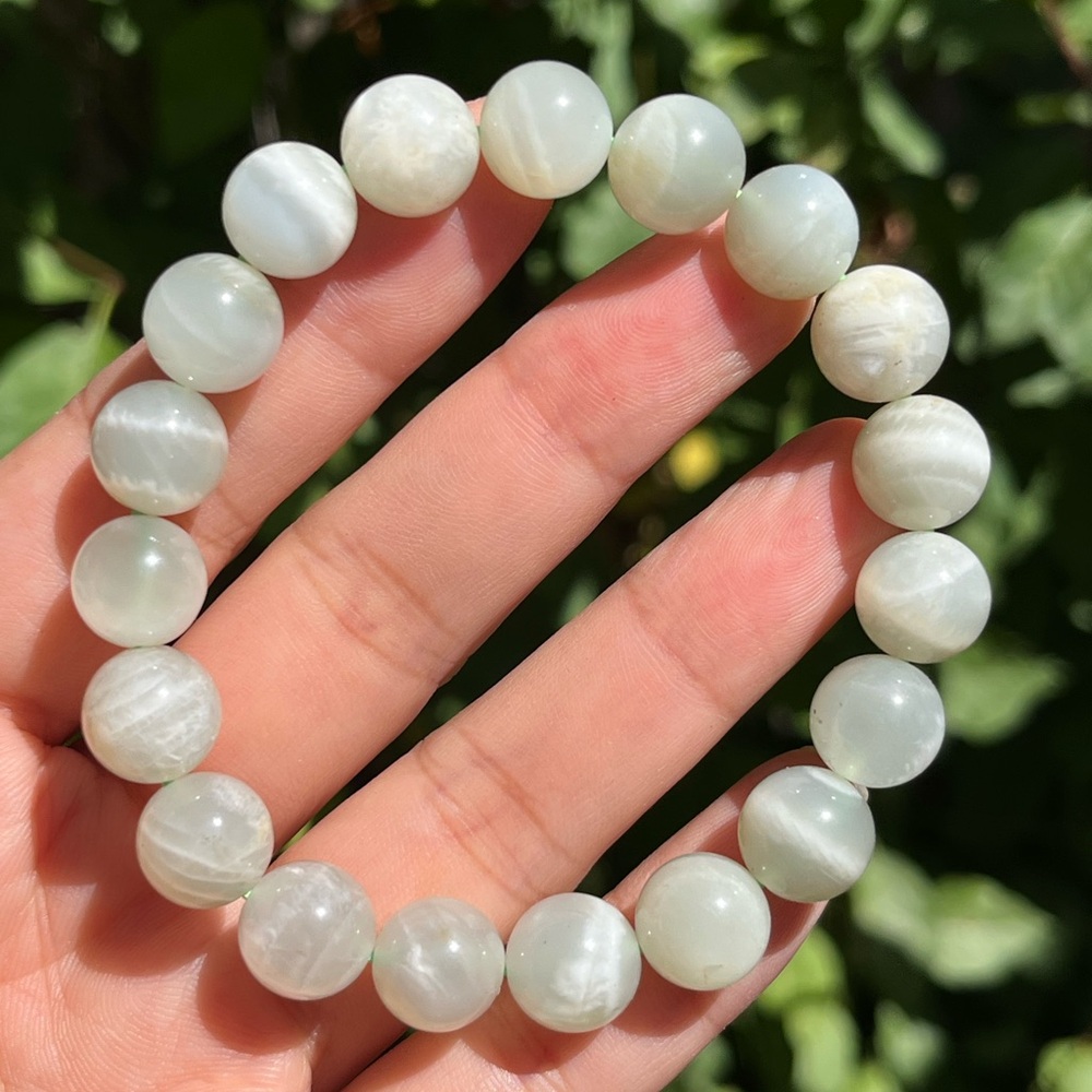 11mm stretchable green moonstone bracelet‎